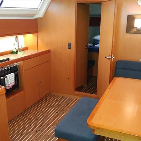 Sailing Yacht Queen Eliza Bateau-hôtel Varna